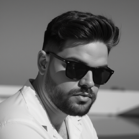 Ismael López-Silvero Guimarais con gafas oscuras